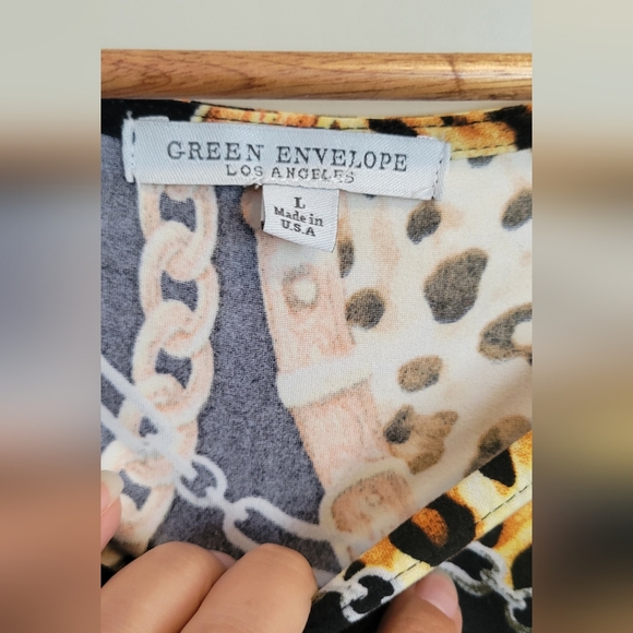 Leopard print gold chain tee - Picture 2 of 3